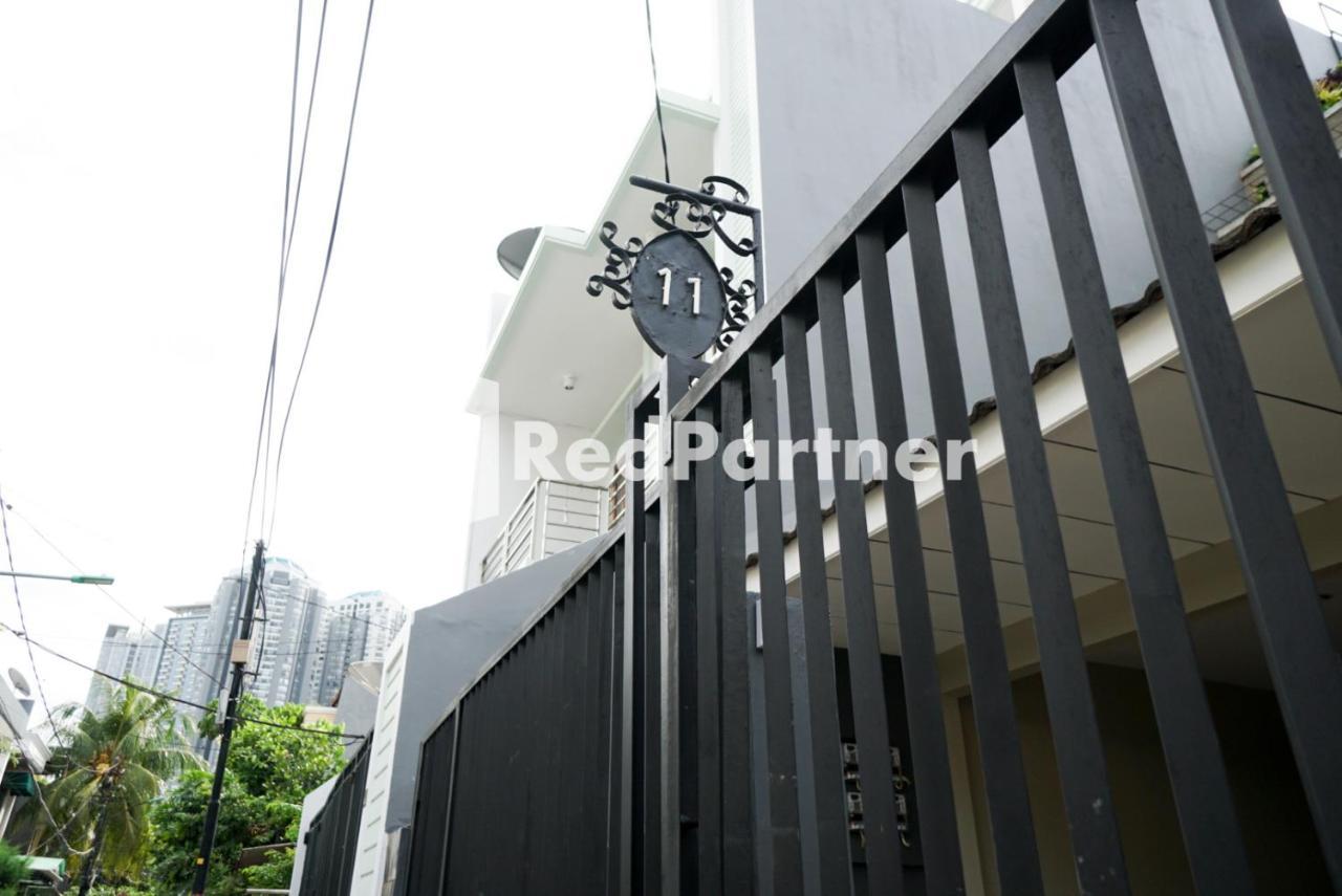 Tomang Gelong Guest House Syariah Mitra Reddoorz Giacarta Esterno foto