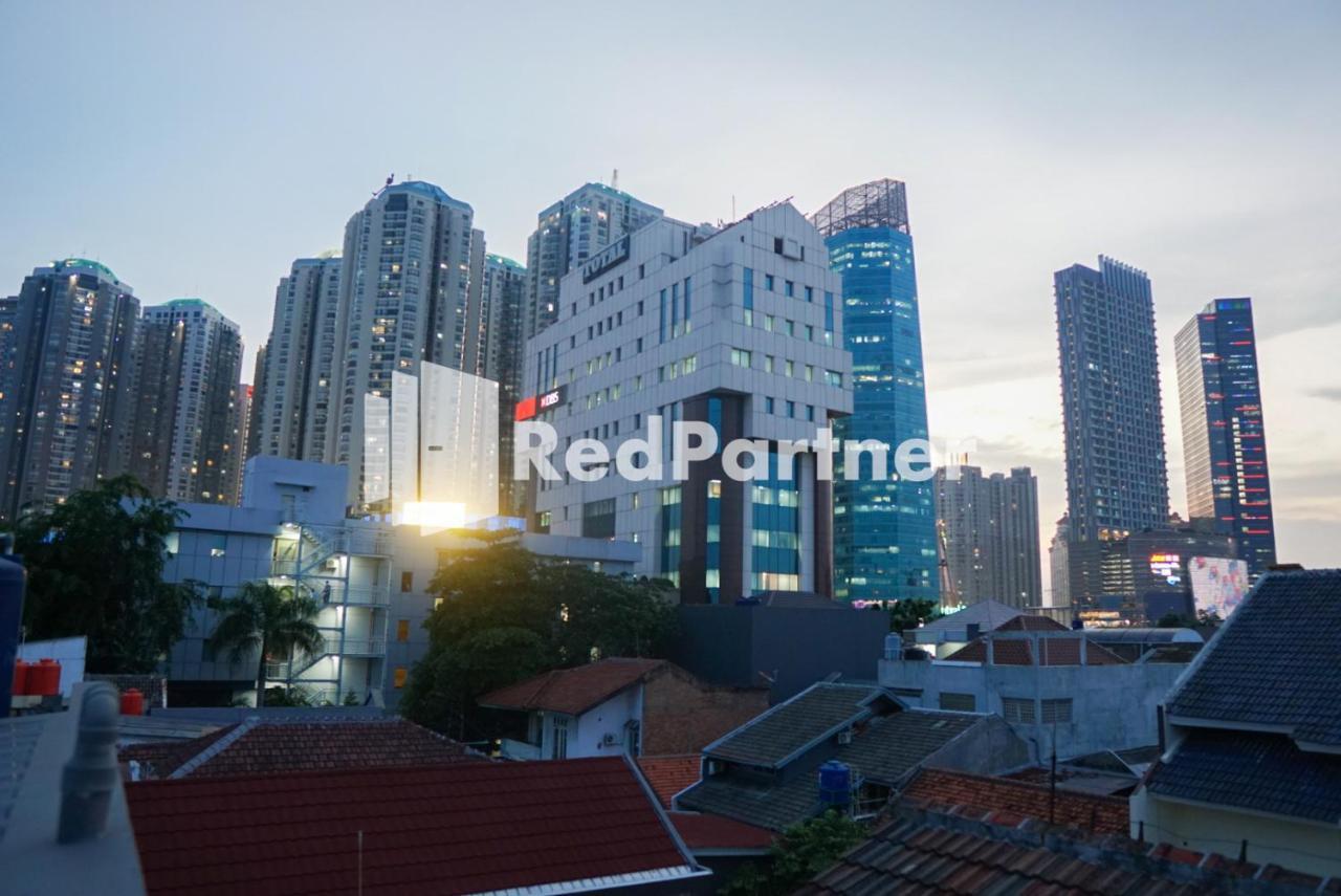 Tomang Gelong Guest House Syariah Mitra Reddoorz Giacarta Esterno foto